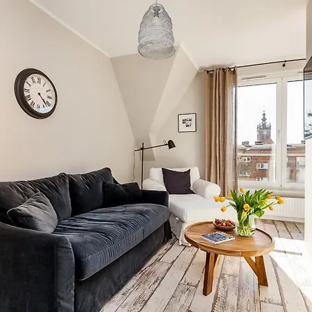 Live & Travel Old Town