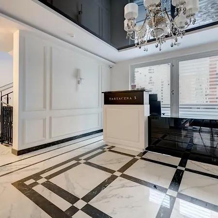 Live & Travel Old Town Apartment *